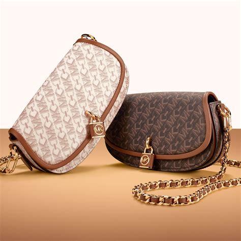michael kors empire signature logo